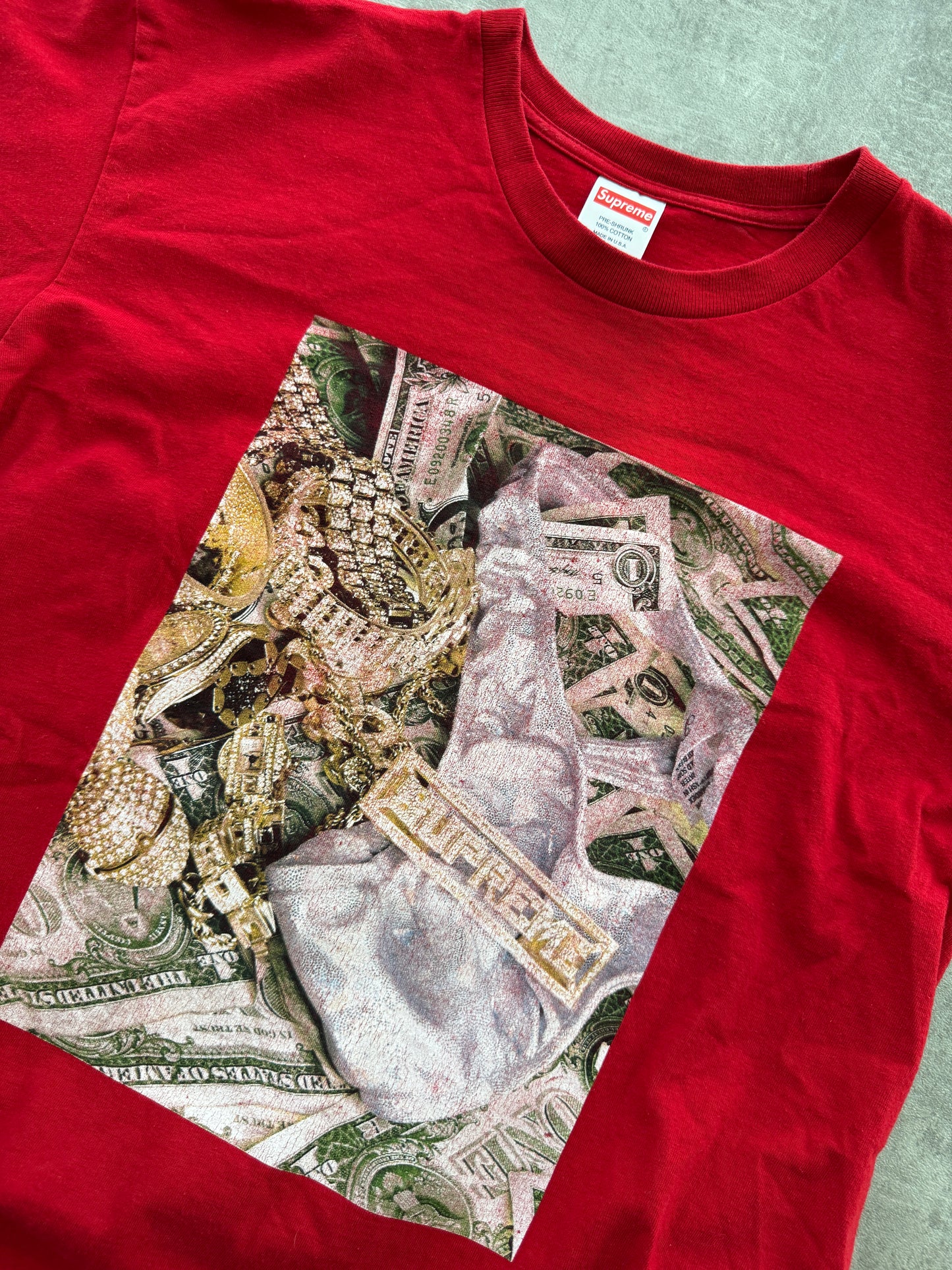 Supreme Wealth T-Shirt red