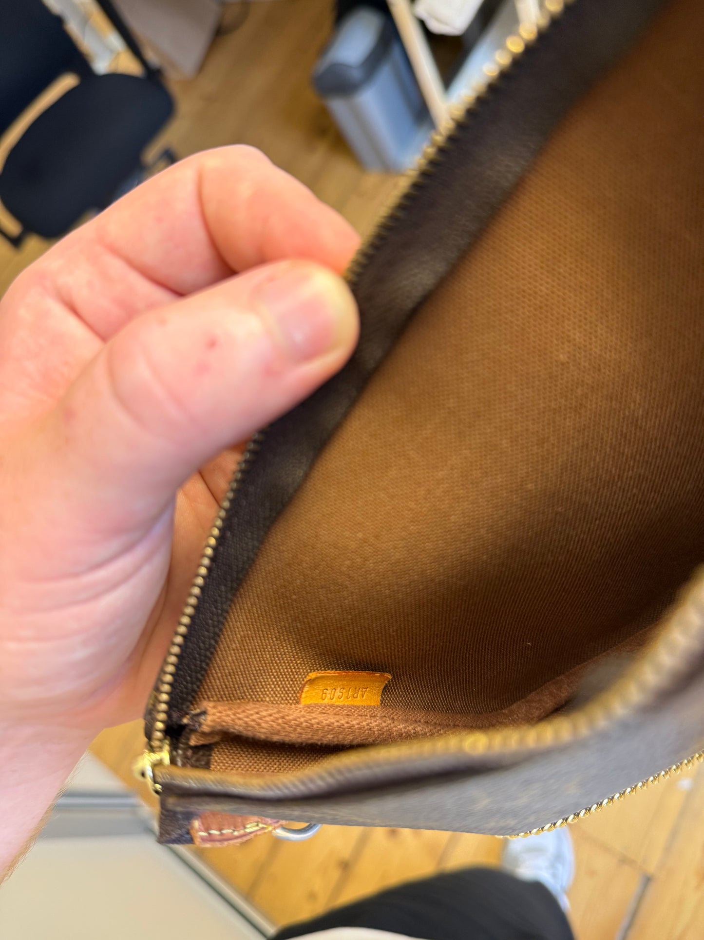 Louis Vuitton Pochette Accessoires