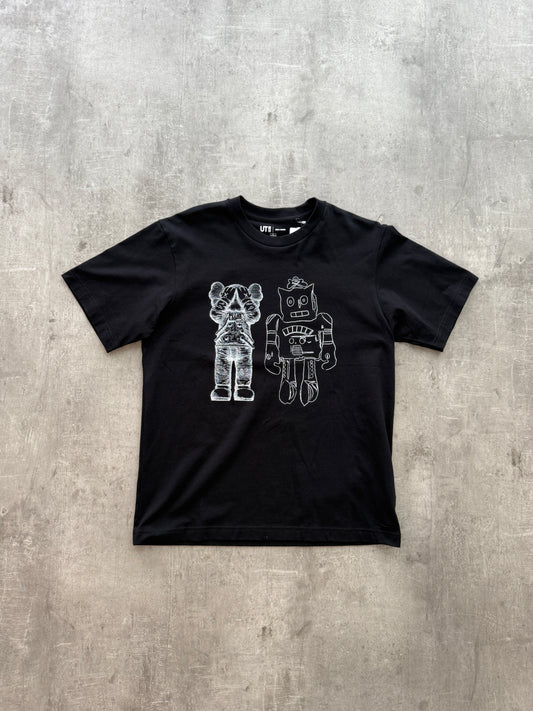 Kaws x Uniqlo T-Shirt black