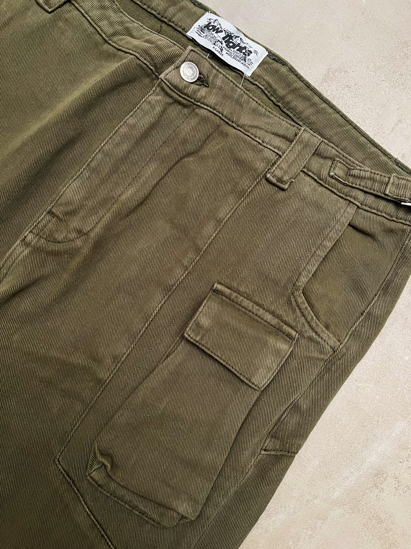 LowLightsStudios Cargo Olive